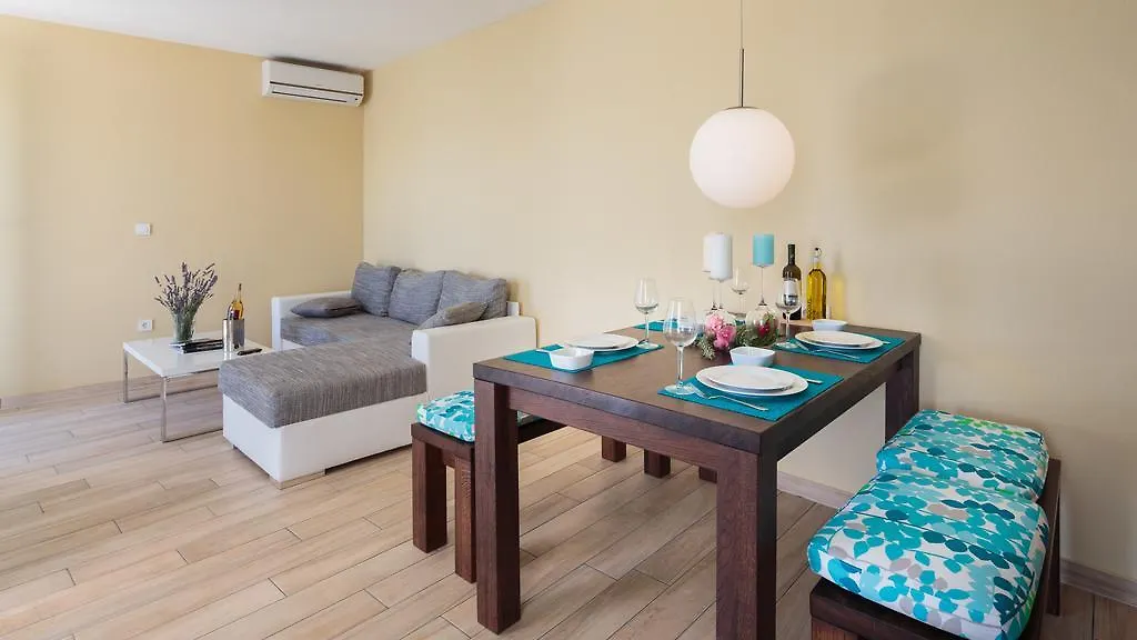 Apartment Nick Posedarje 0*,  Croatia
